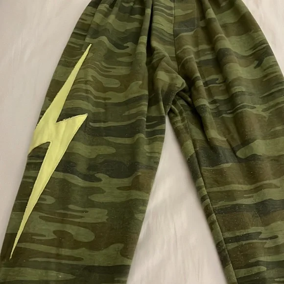 Aviator nation camouflage sweatpants with lightning bolt on the left pant leg. - Picture 3 of 4